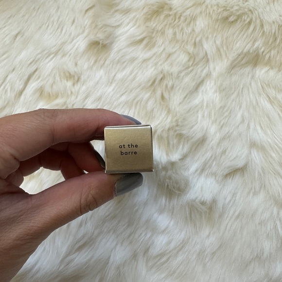 CODE 8 am/pm tinted lip balm - Picture 7 of 10